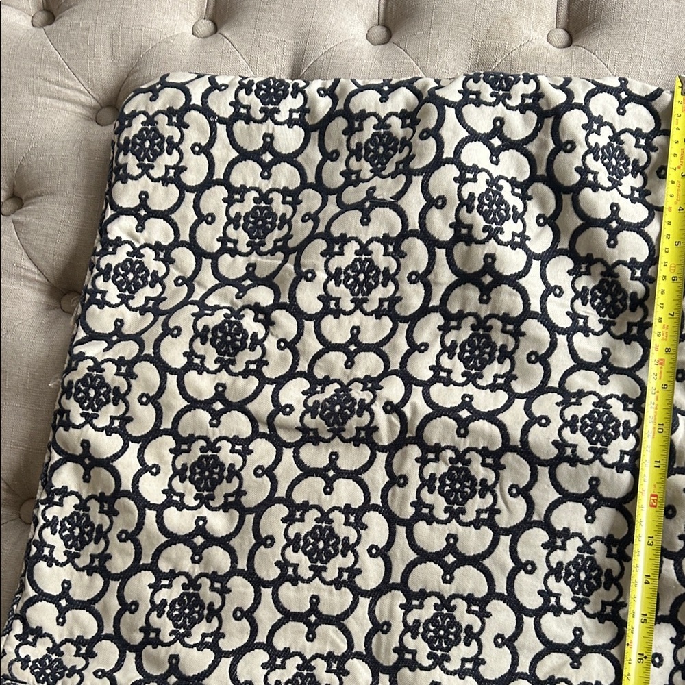 1 piece | Cream & Navy Moroccan Tile Pattern Throw | 18x18